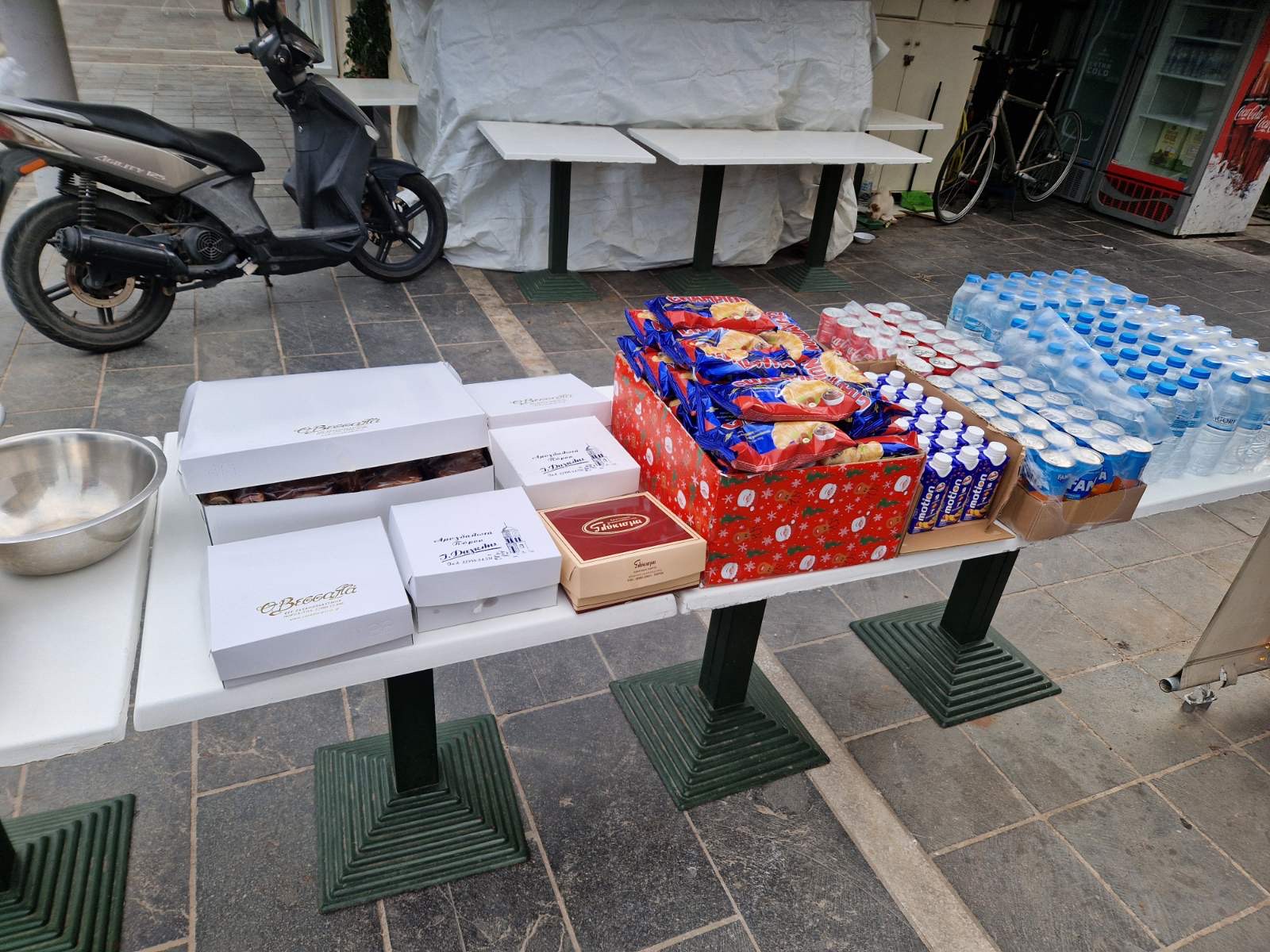 Η ΜΑΓΕΙΑ ΤΩΝ ΧΡΙΣΤΟΥΓΕΝΝΩΝ ΣΤΟΝ ΠΟΡΟ